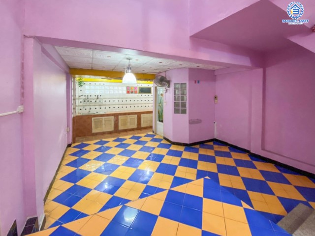 ทาวน์เฮ้าส์มือสองย่านนนทบุรี ม.ศิริชัย1 พิบูลสงคราม 22 บนเนื้อที่ 18.1 ตร.ว. ฟังก์ชัน 3 ห้องนอน 2 ห้องน้ำ 1 ที่จอดรถ แถมฟรี! 4 เครื่องปรับอากาศ ทำเลเดินทางสะดวก สิ่งอำนวยความสะดวกเพียบ ใกล้จุดขึ้นทางด่วน "ศรีรัช" และรถไฟฟ้าสถานี "แยกติวานนท์"...